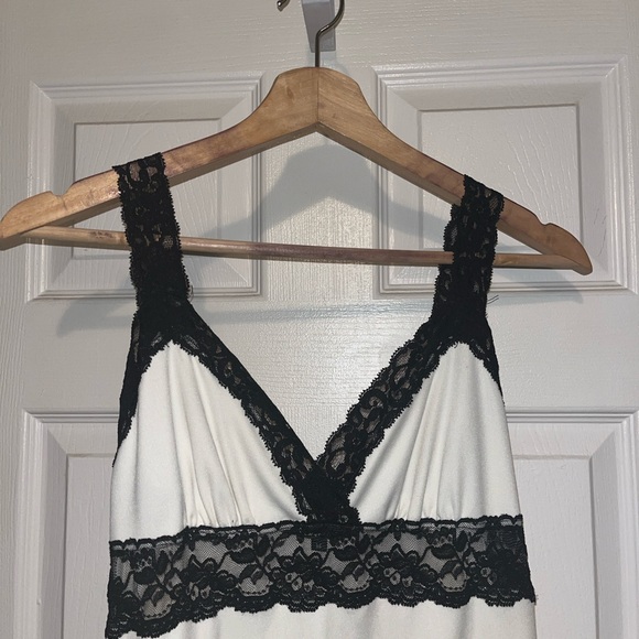 White Betsey Johnson slip dress from mid-2000s w/ black lace detailing. Size M. - Picture 2 of 3
